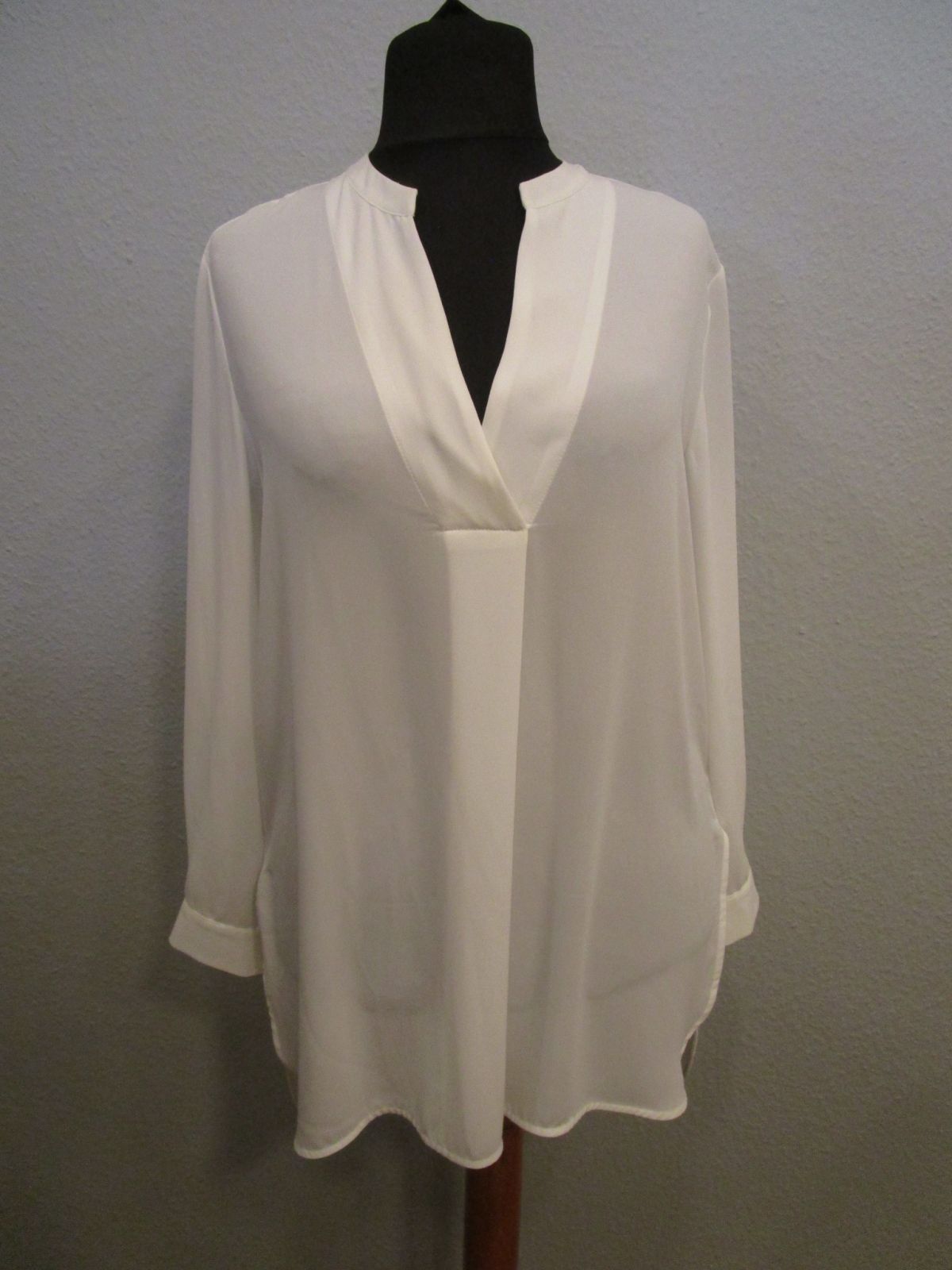 Janice & Jo Bluse V-Ausschnitt leicht transparent Langarm creme Gr.44 (Sch05-03)